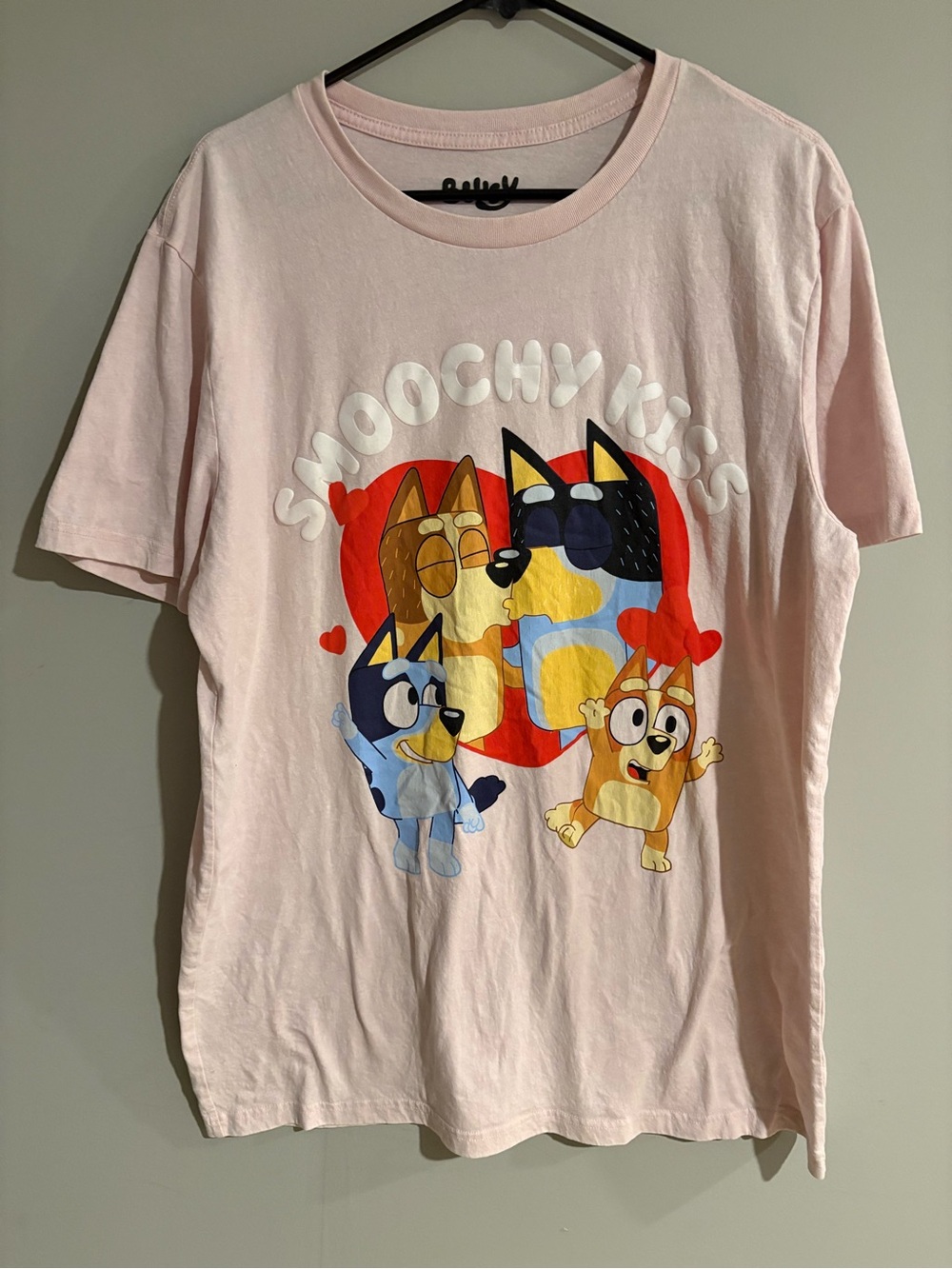 Bluey Smoochy Kiss Graphic T-Shirt Adult XL Pink Chilli Bandit Bingo